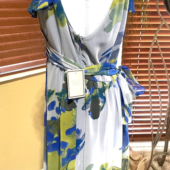 Dress - Picture 3 of 13